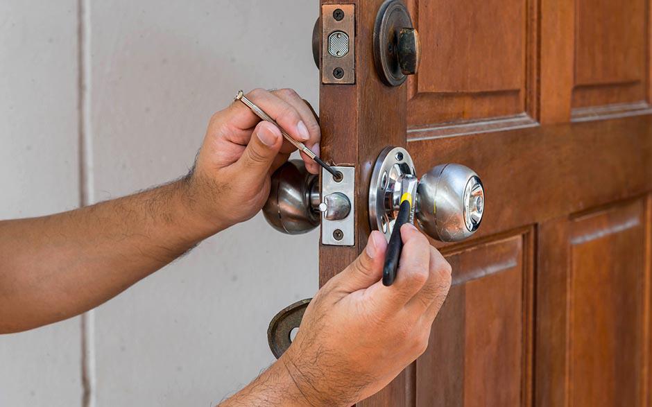  changer une serrure de porte Paris 5
